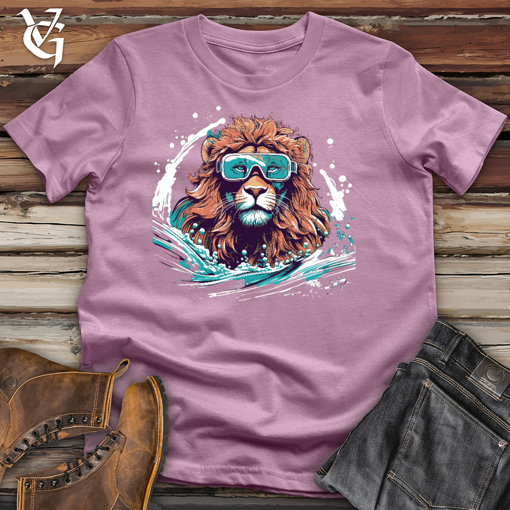 Viking Goods Swimming Lion Cotton Tee Orchid / L