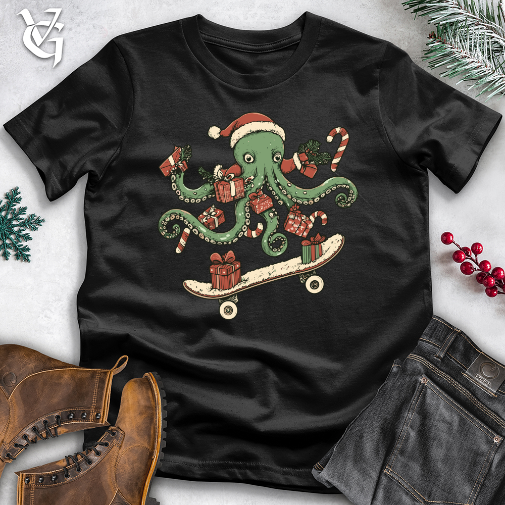 Santapus Skateboard Softstyle Tee