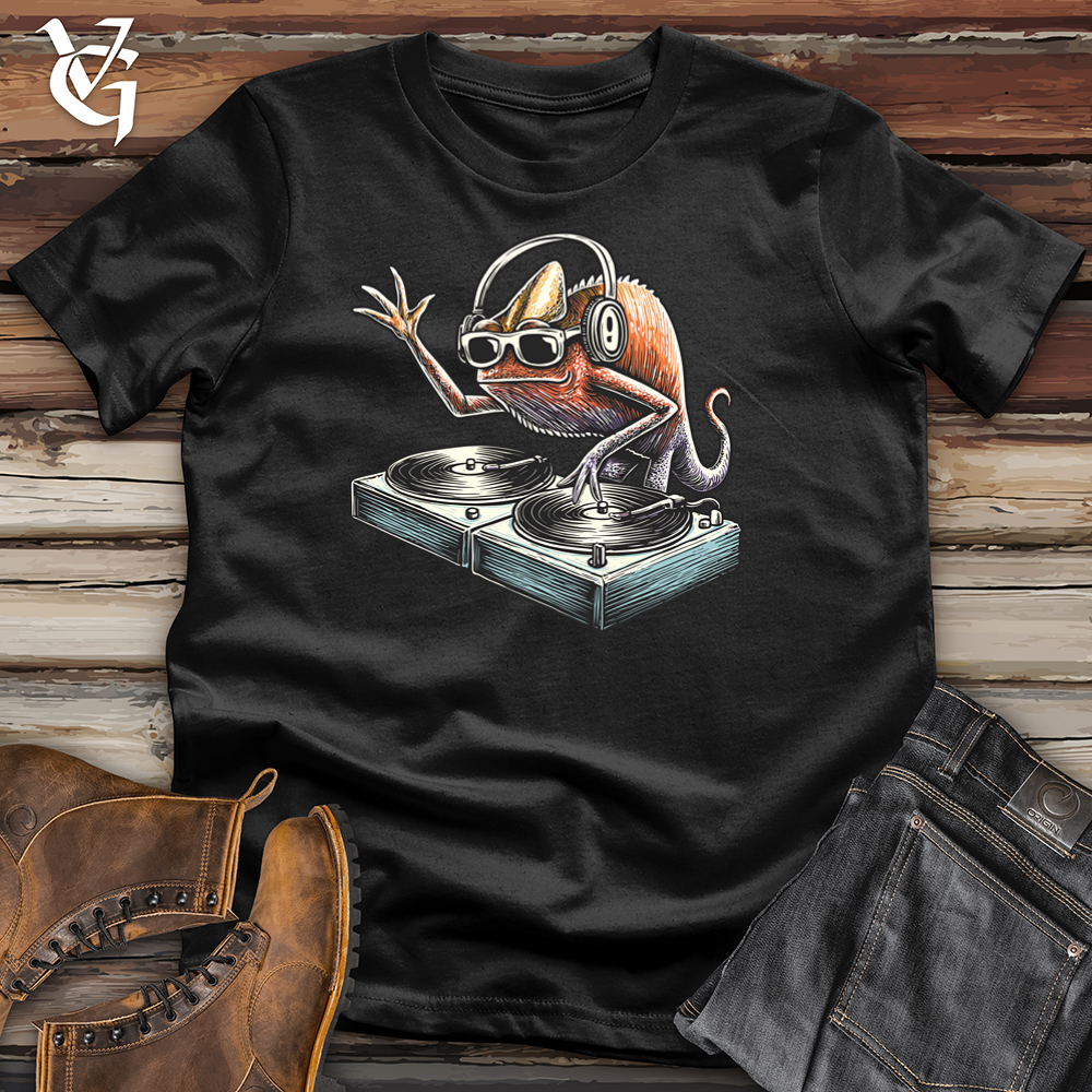 Viking Goods Chameleon Dj Softstyle Tee Black / L