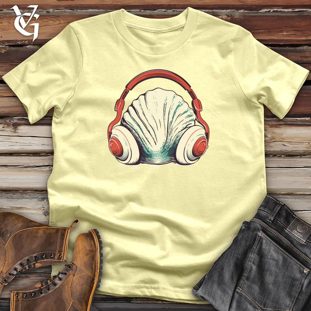 Clam Ocean Echo Headphone Vibes Softstyle Tee