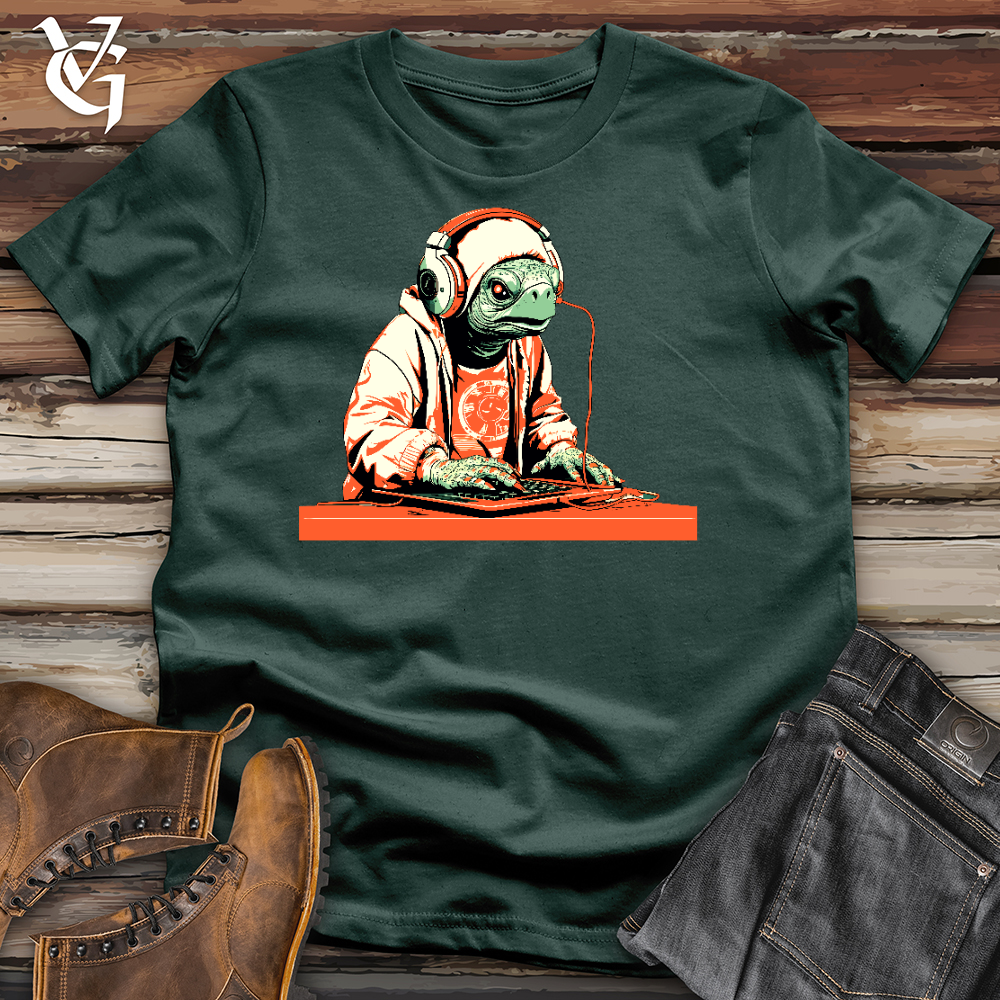 Viking Goods Groovy Turtle Beats Cotton Tee Forest / L