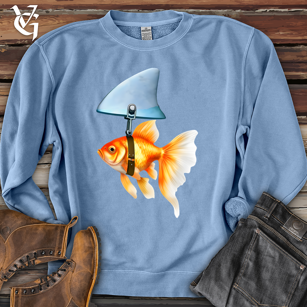 Viking Goods Goldfish Shark Fin Banjo Bison Pigment-Dyed Crewneck Pigment Light Blue / L