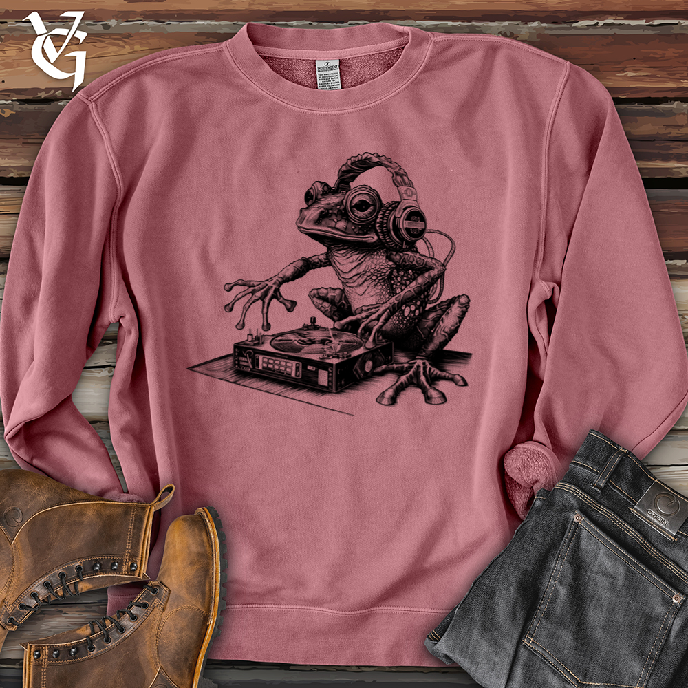 Viking Goods Dj Frog Banjo Bison Pigment-Dyed Crewneck Pigment Maroon / L